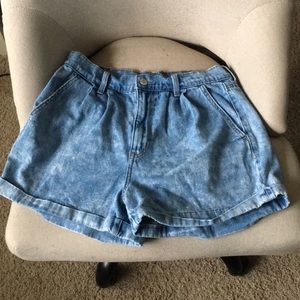High waisted American Eagle mom shorts - size 8